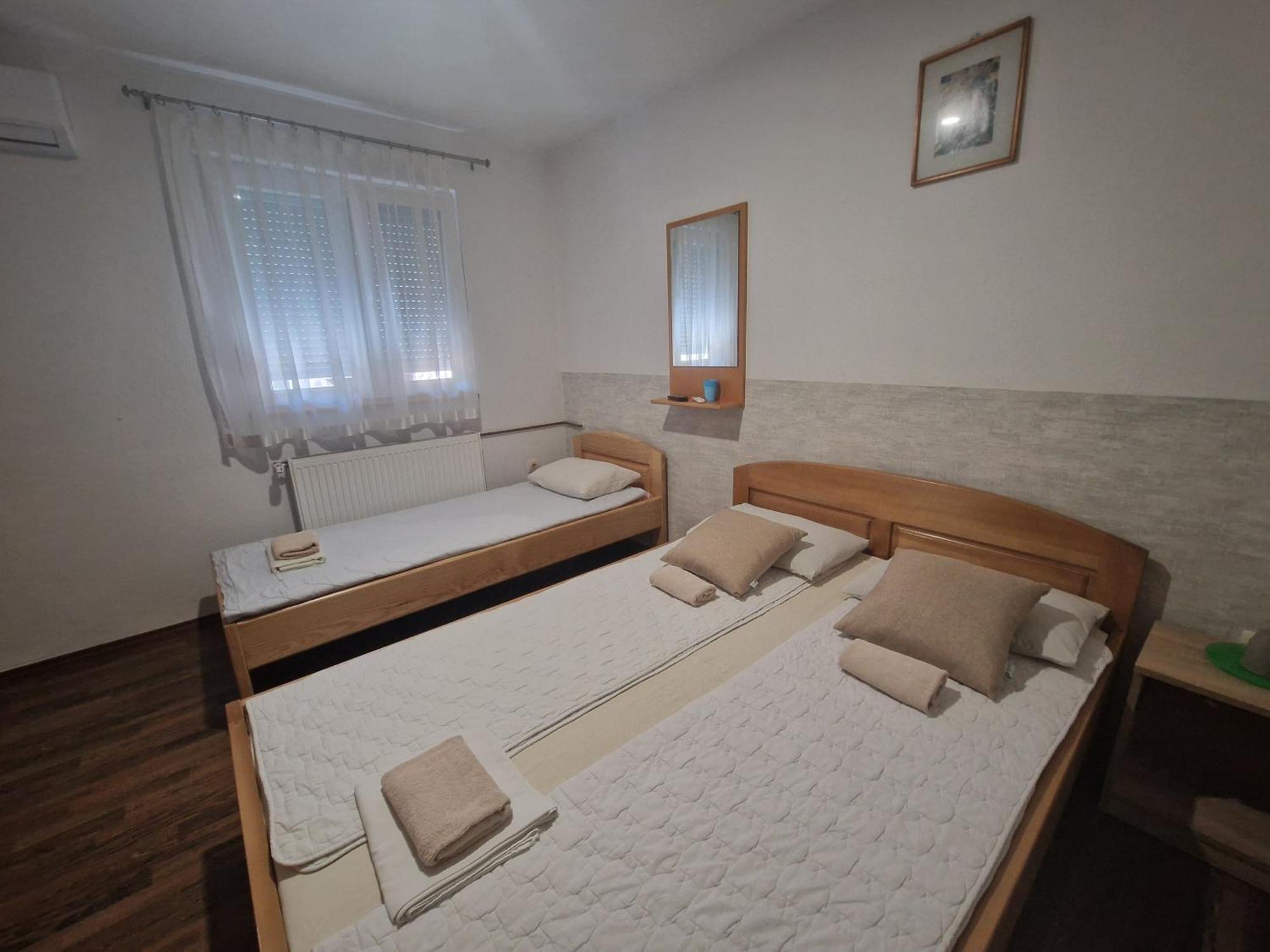 Restoran I Sobe "Tocak" Bed and Breakfast Doboj Buitenkant foto