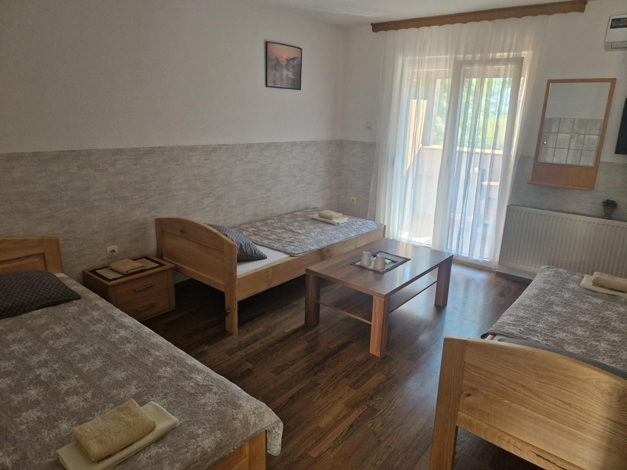 Restoran I Sobe "Tocak" Bed and Breakfast Doboj Buitenkant foto